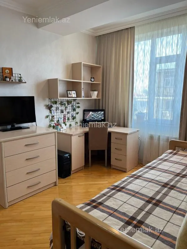 Satılır 3 otaqlı yeni tikili 118 m²