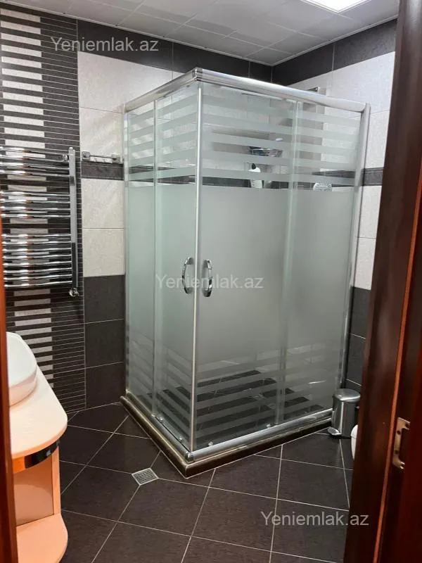 Satılır 3 otaqlı yeni tikili 118 m²