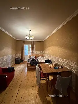 Satılır 2 otaqlı köhnə tikili 45 m²