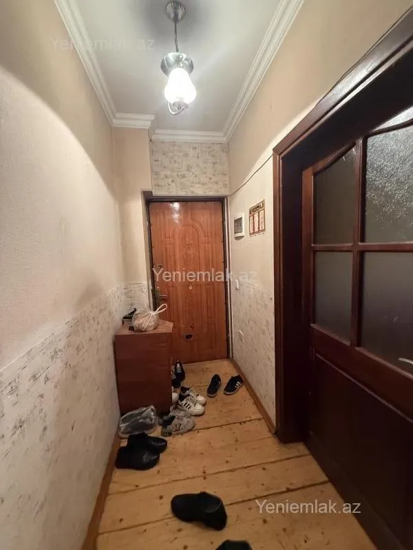 Satılır 2 otaqlı köhnə tikili 45 m²