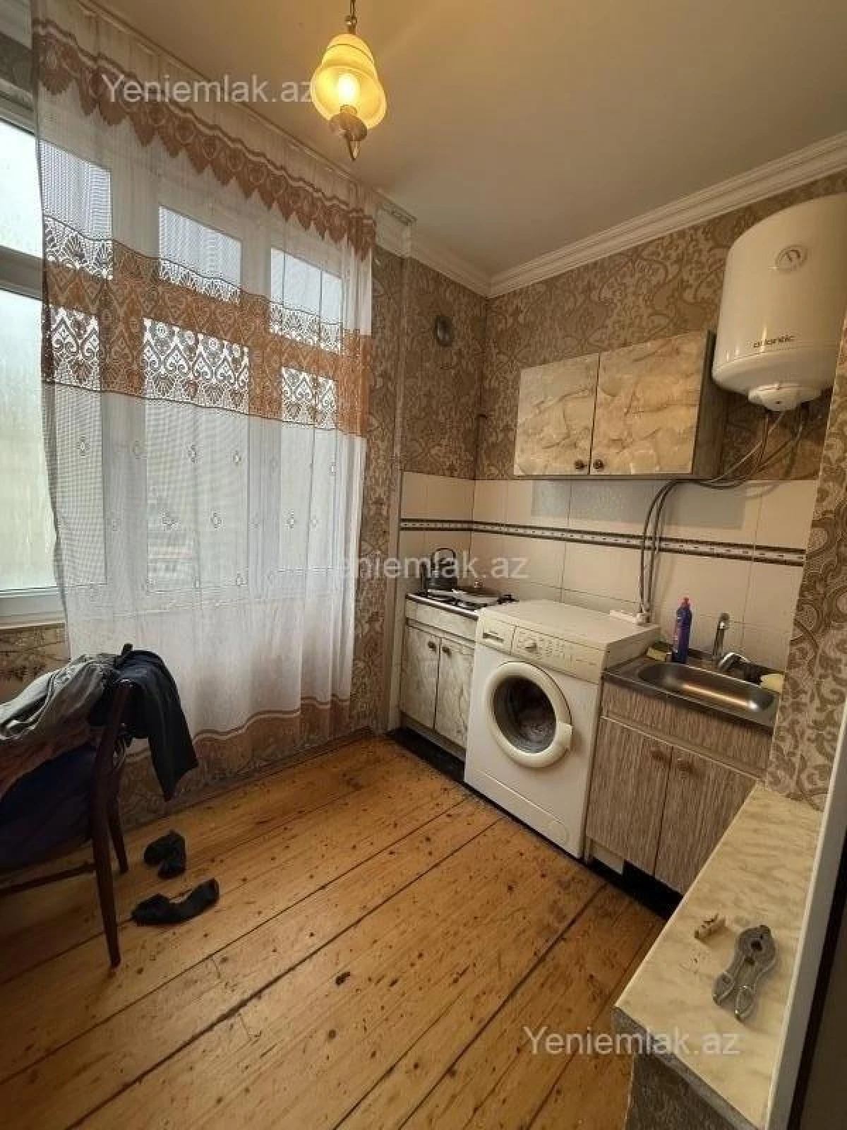 Satılır 2 otaqlı köhnə tikili 45 m²