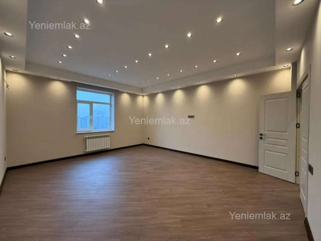 Satılır 3 otaqlı yeni tikili 140 m²