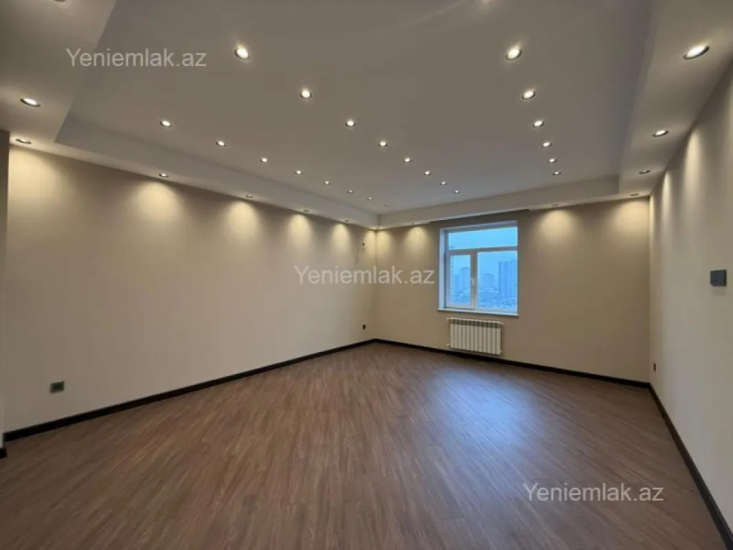 Satılır 3 otaqlı yeni tikili 140 m²