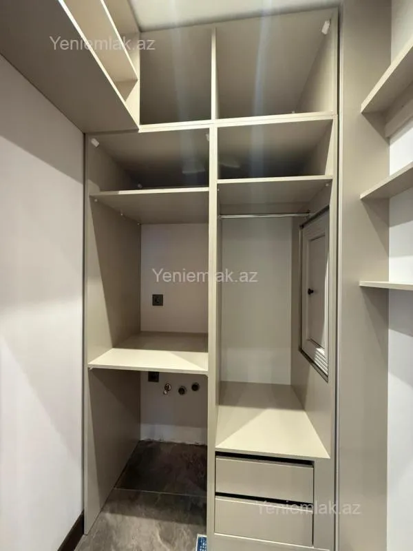 Satılır 3 otaqlı yeni tikili 140 m²