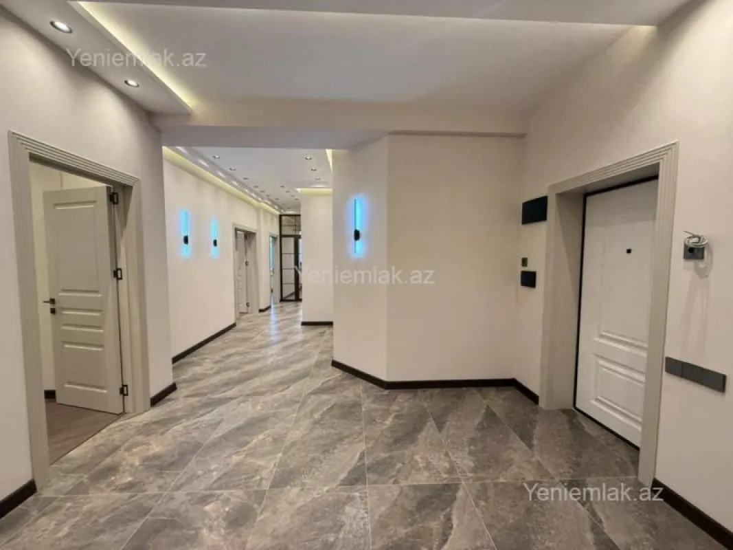 Satılır 3 otaqlı yeni tikili 140 m²