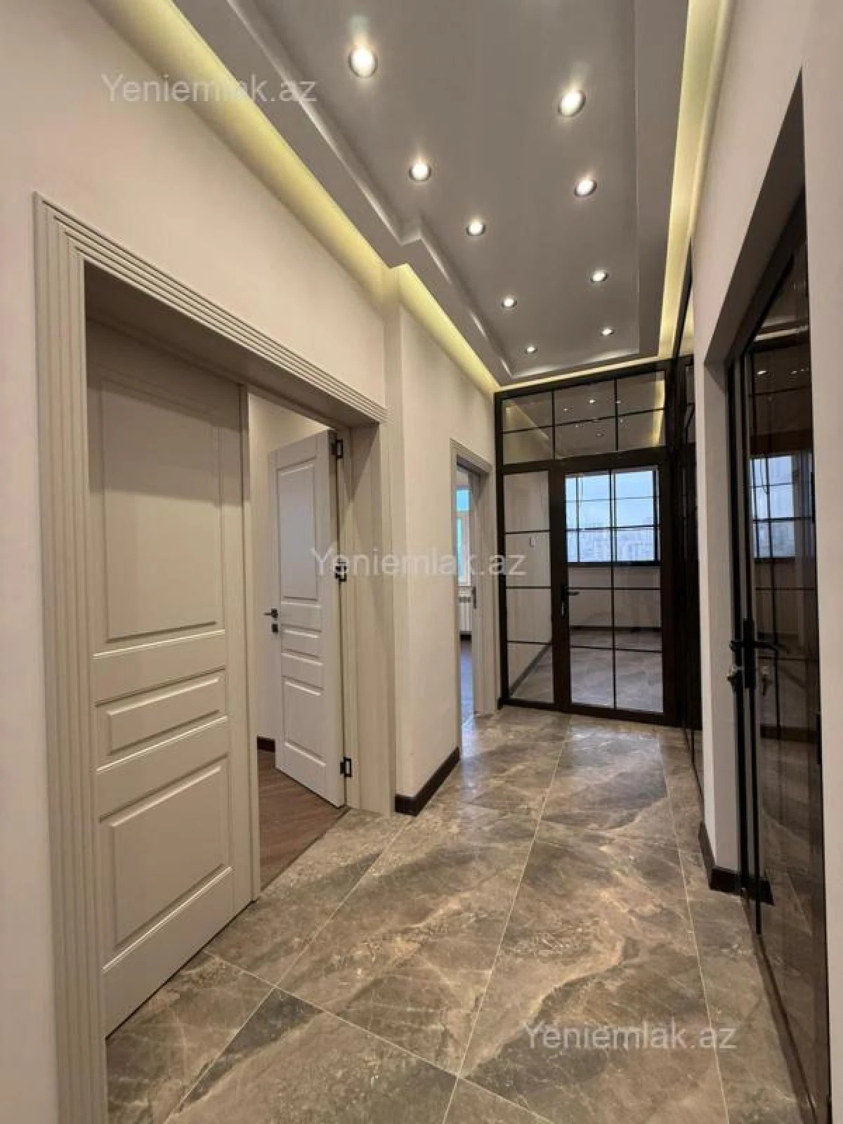Satılır 3 otaqlı yeni tikili 140 m²