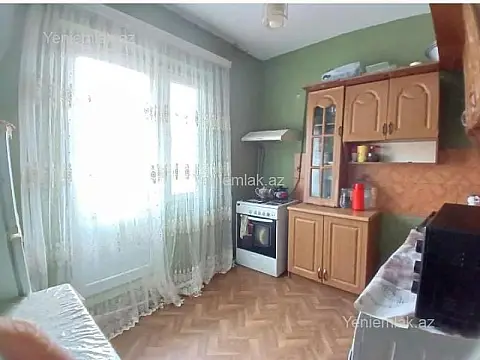 Satılır 3 otaqlı köhnə tikili 80 m²