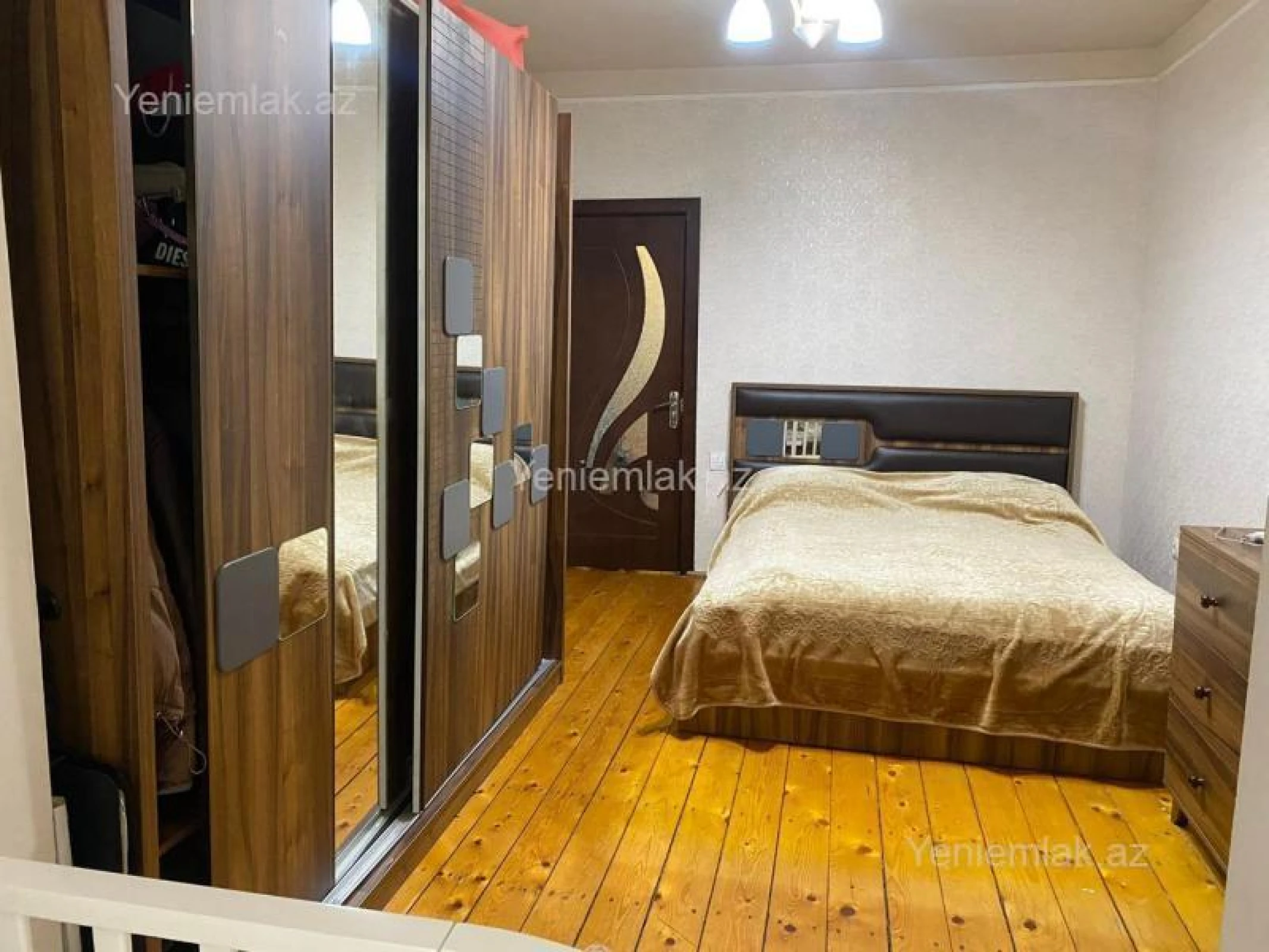 Satılır 3 otaqlı köhnə tikili 80 m²