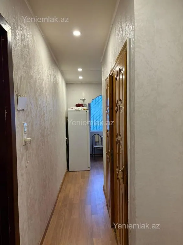 Satılır 3 otaqlı köhnə tikili 80 m²