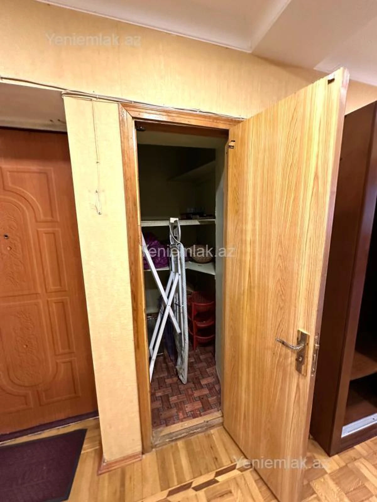 Satılır 3 otaqlı köhnə tikili 70 m²