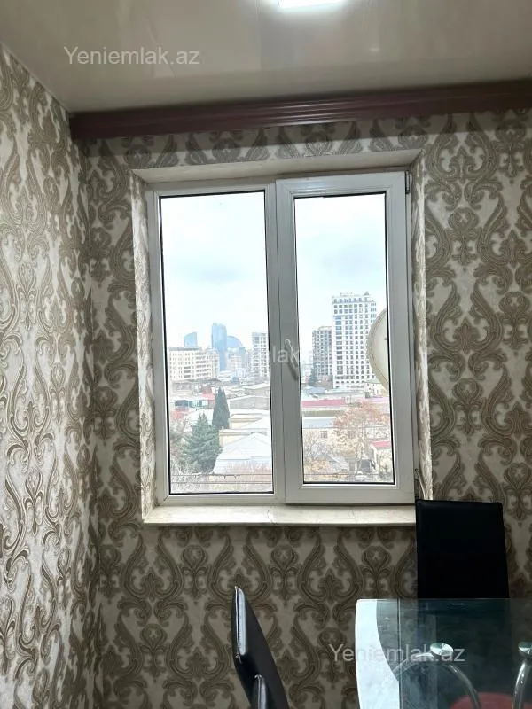 Satılır 3 otaqlı köhnə tikili 70 m²