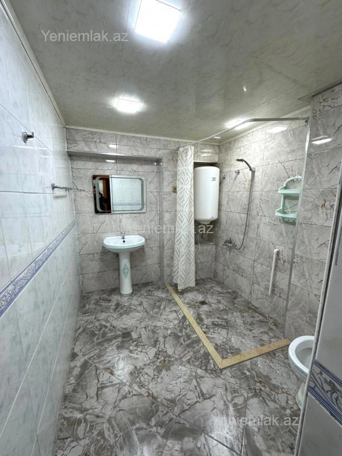 Satılır 3 otaqlı köhnə tikili 70 m²