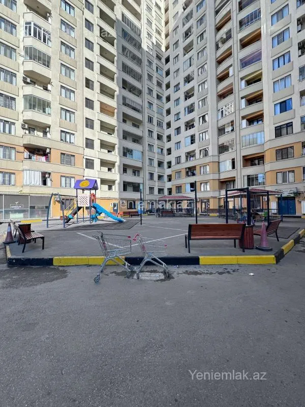 Satılır 4 otaqlı yeni tikili 115 m²