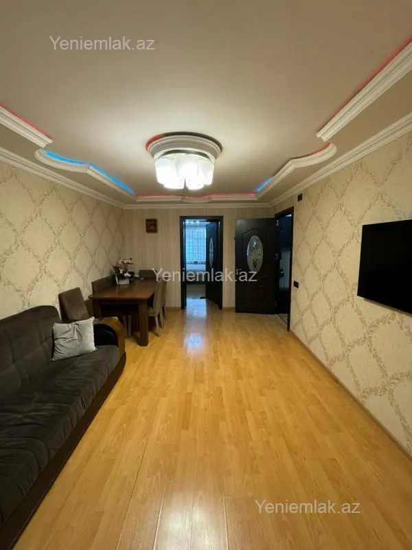 Satılır 3 otaqlı köhnə tikili 70 m²