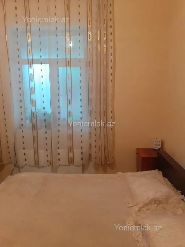 Satılır 7 otaqlı həyət evi 320 m²