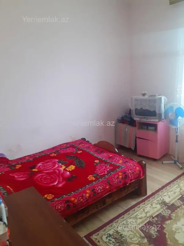 Satılır 7 otaqlı həyət evi 320 m²