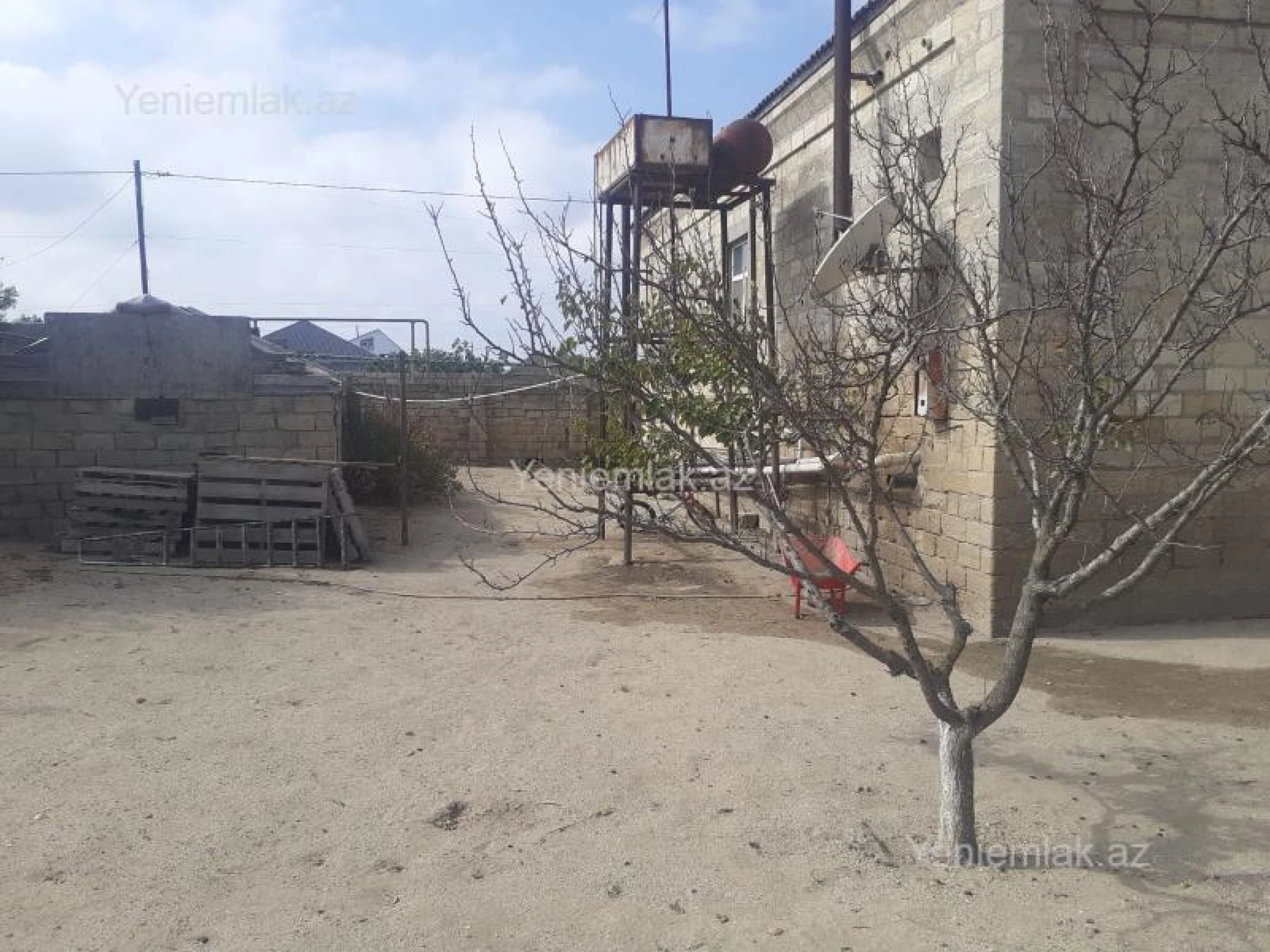 Satılır 7 otaqlı həyət evi 320 m²