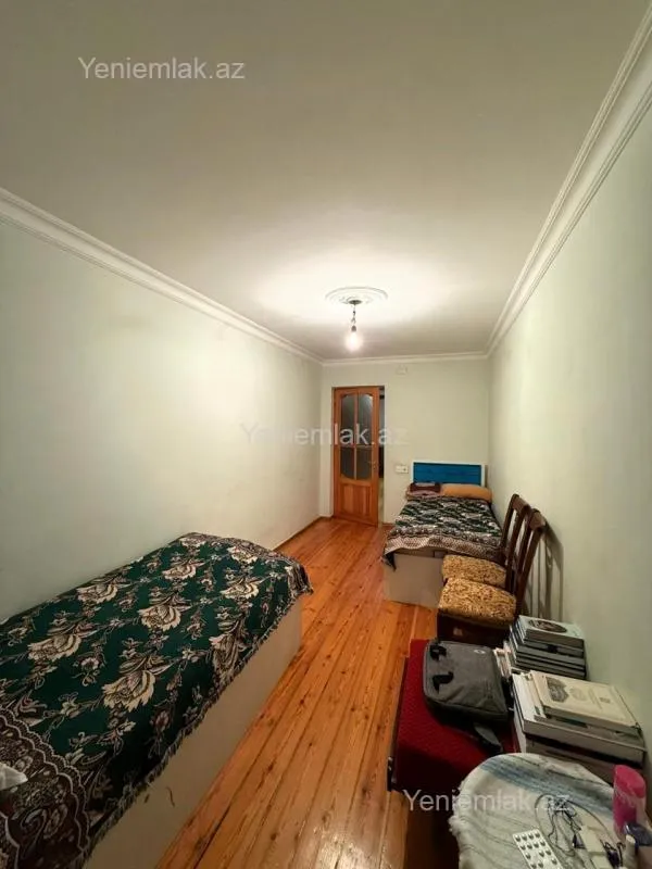 Satılır 3 otaqlı köhnə tikili 70 m²