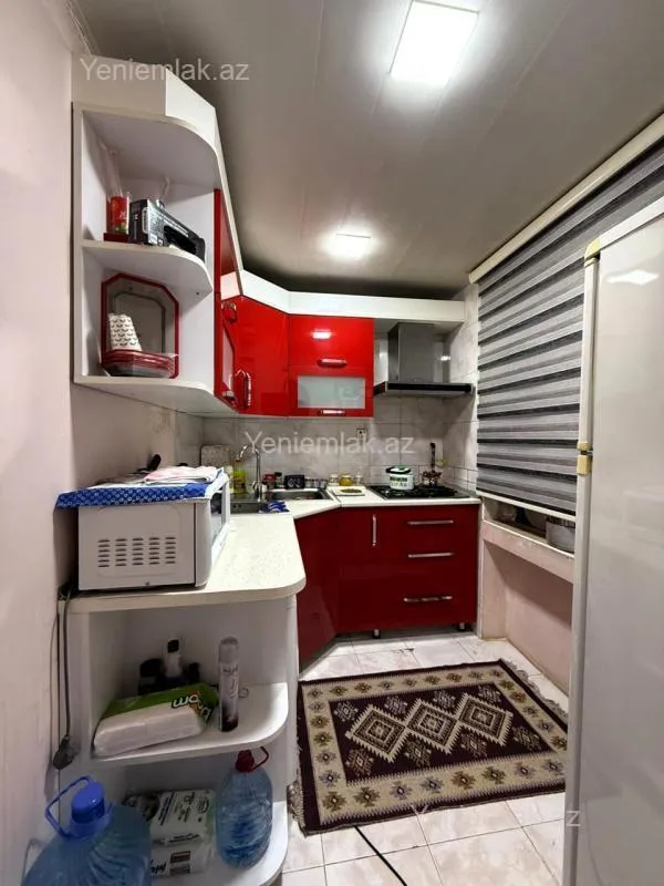 Satılır 3 otaqlı köhnə tikili 70 m²