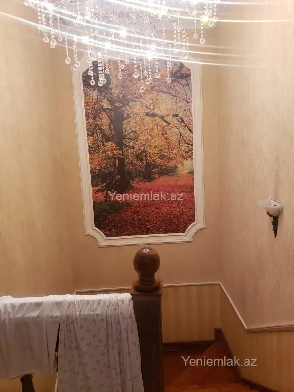 Satılır 6 otaqlı həyət evi 250 m²