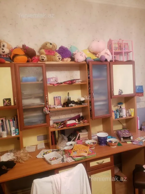 Satılır 6 otaqlı həyət evi 250 m²