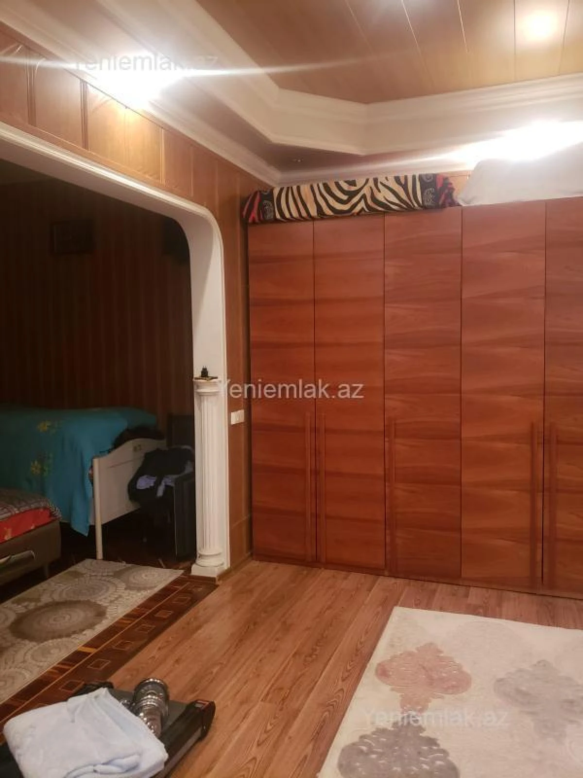 Satılır 6 otaqlı həyət evi 250 m²