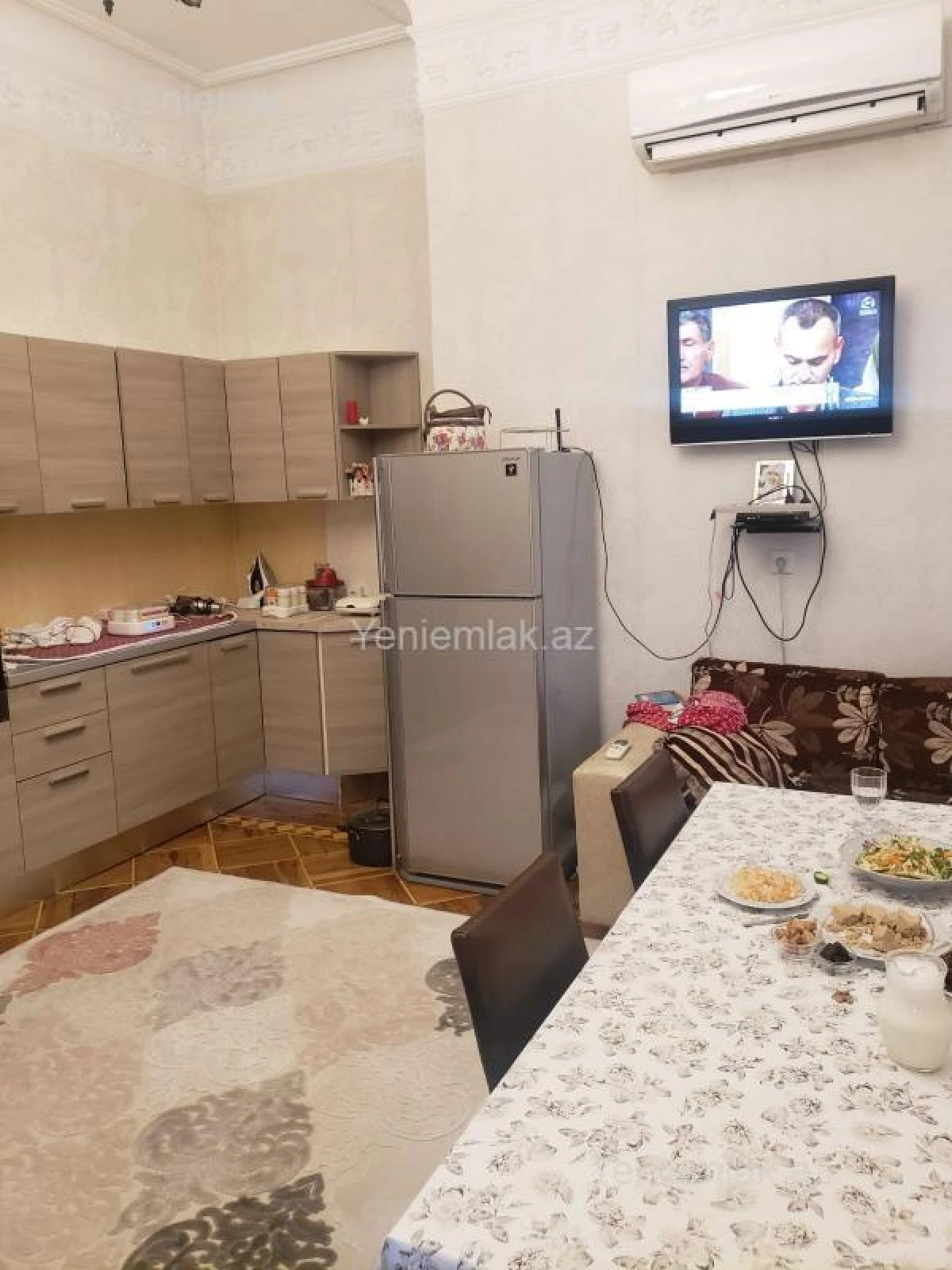 Satılır 6 otaqlı həyət evi 250 m²