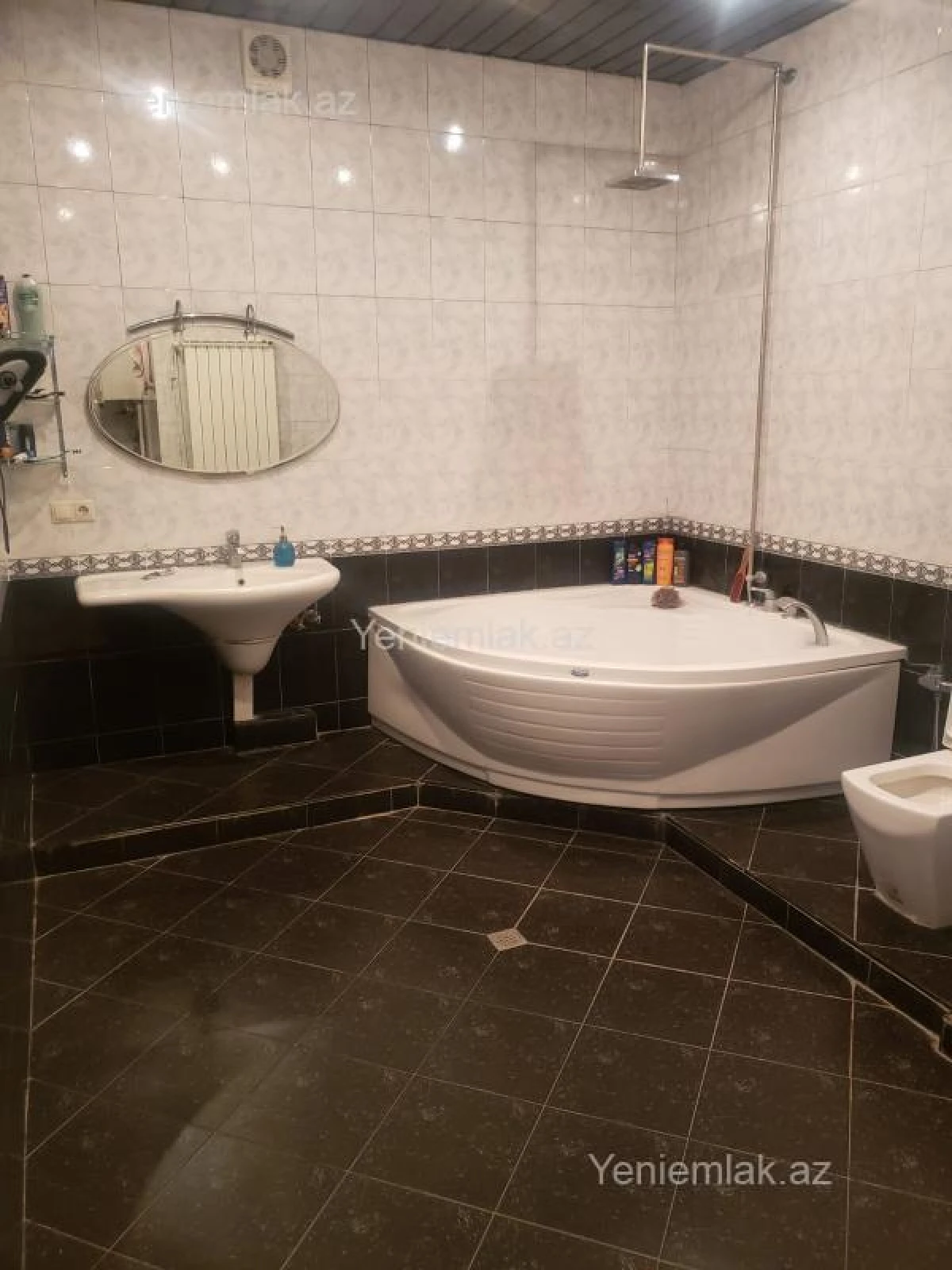 Satılır 6 otaqlı həyət evi 250 m²