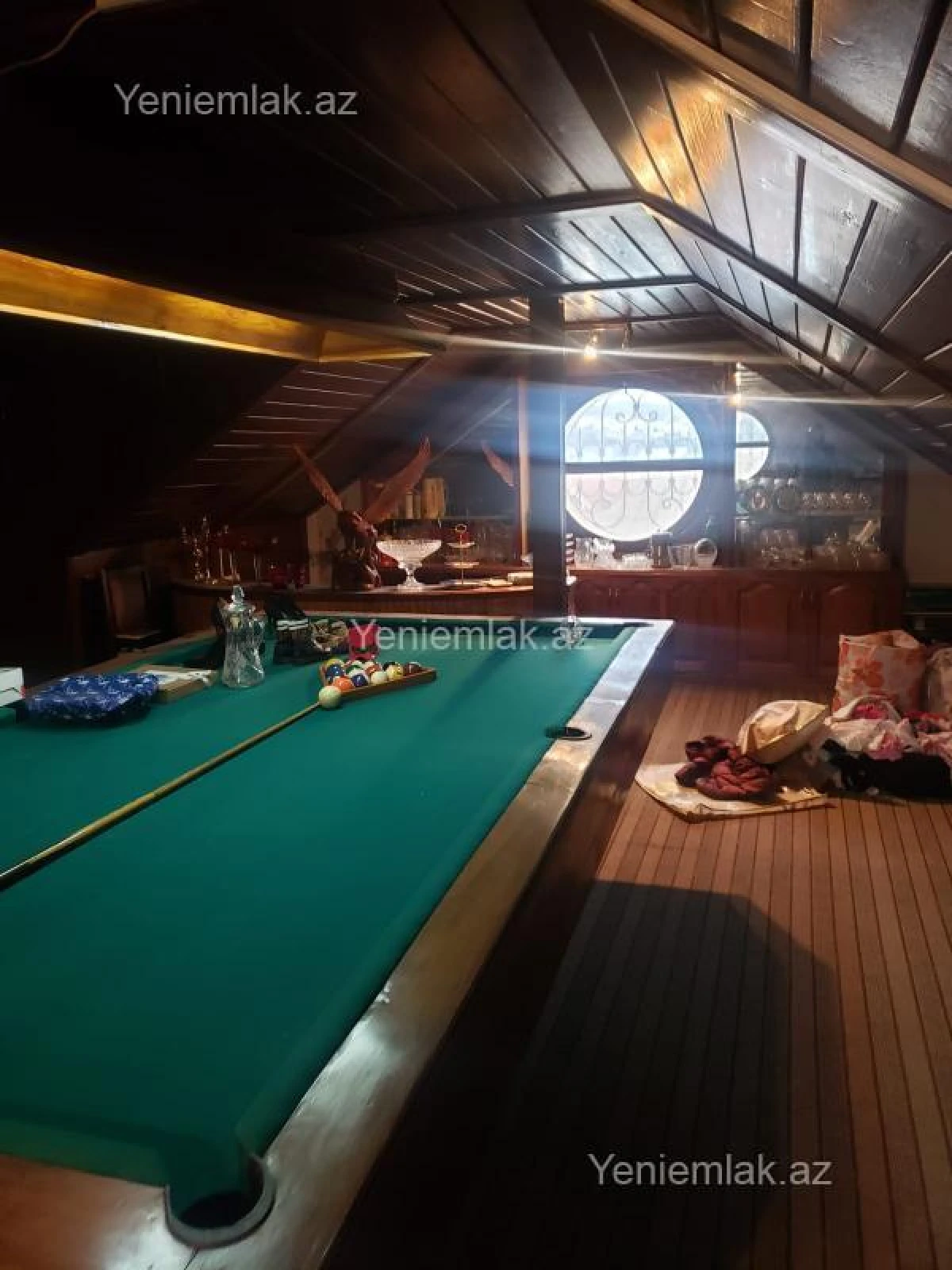 Satılır 6 otaqlı həyət evi 250 m²