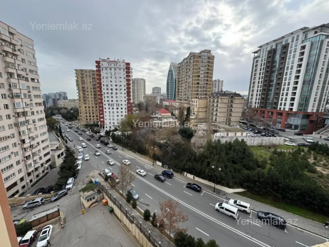 Satılır 4 otaqlı yeni tikili 208 m²