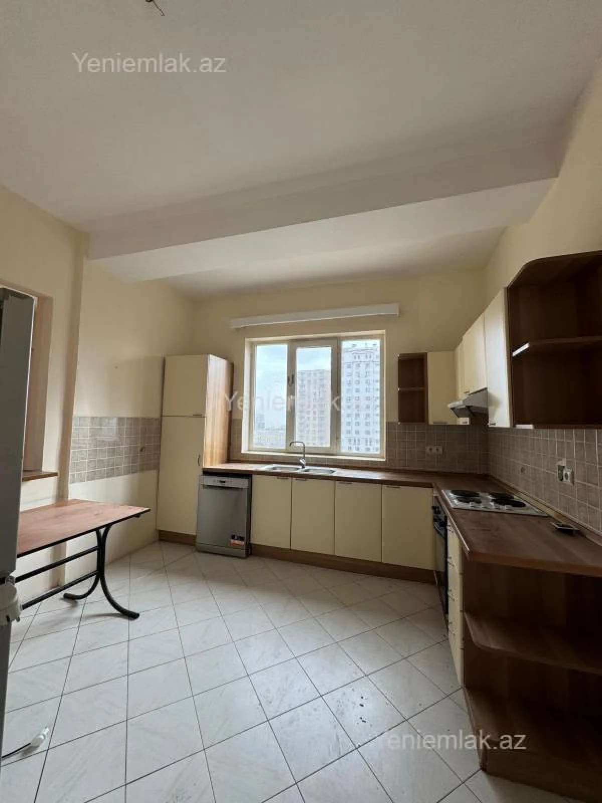 Satılır 4 otaqlı yeni tikili 208 m²