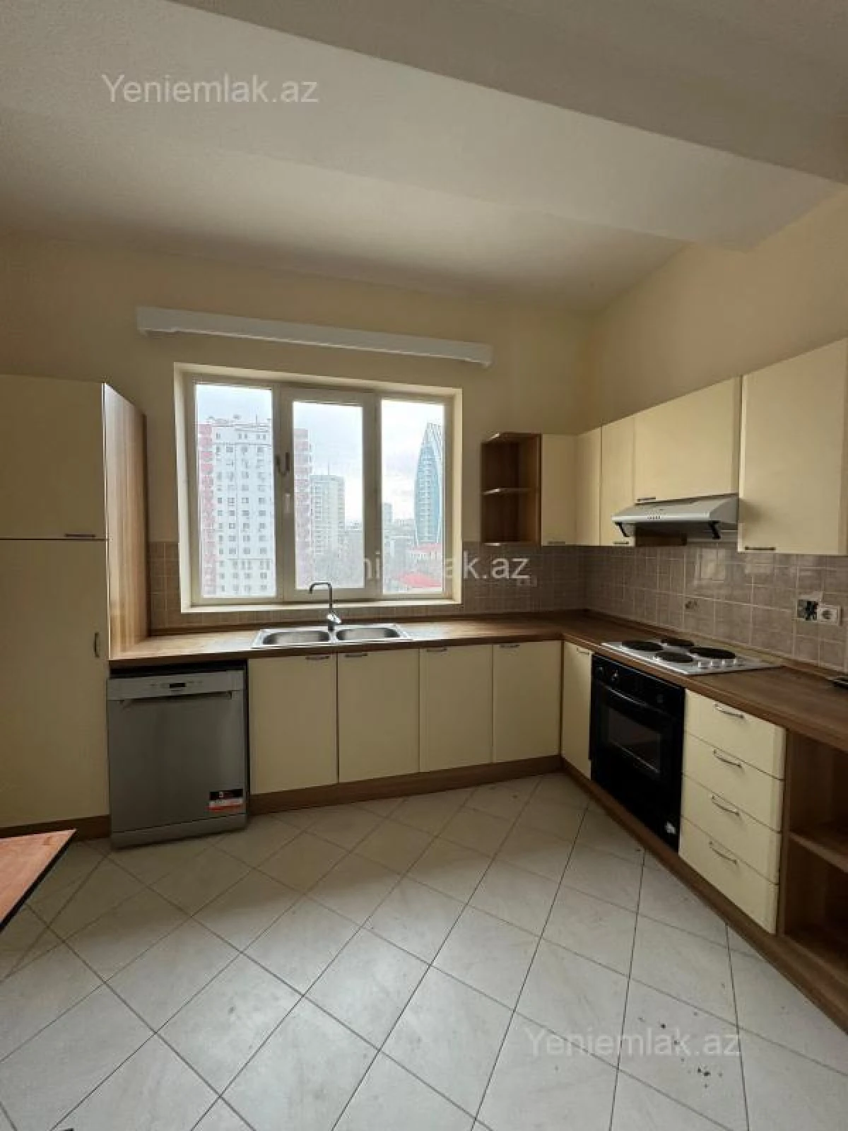 Satılır 4 otaqlı yeni tikili 208 m²