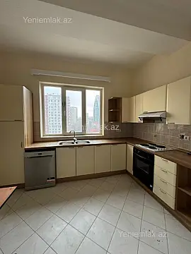 Satılır 4 otaqlı yeni tikili 208 m²
