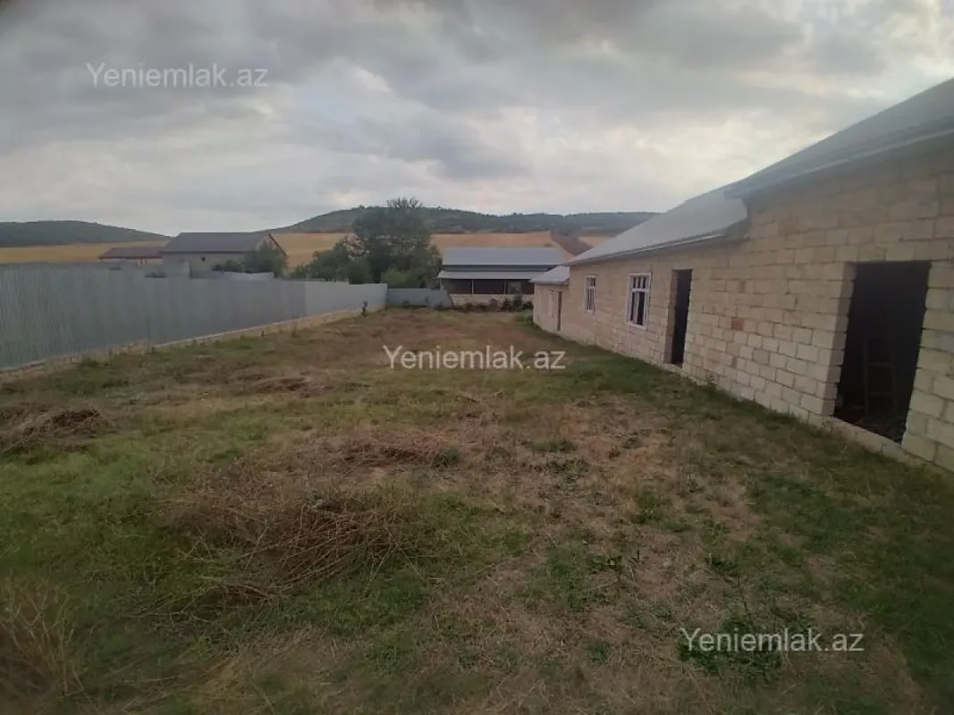 Satılır 5 otaqlı obyekt 450 m²