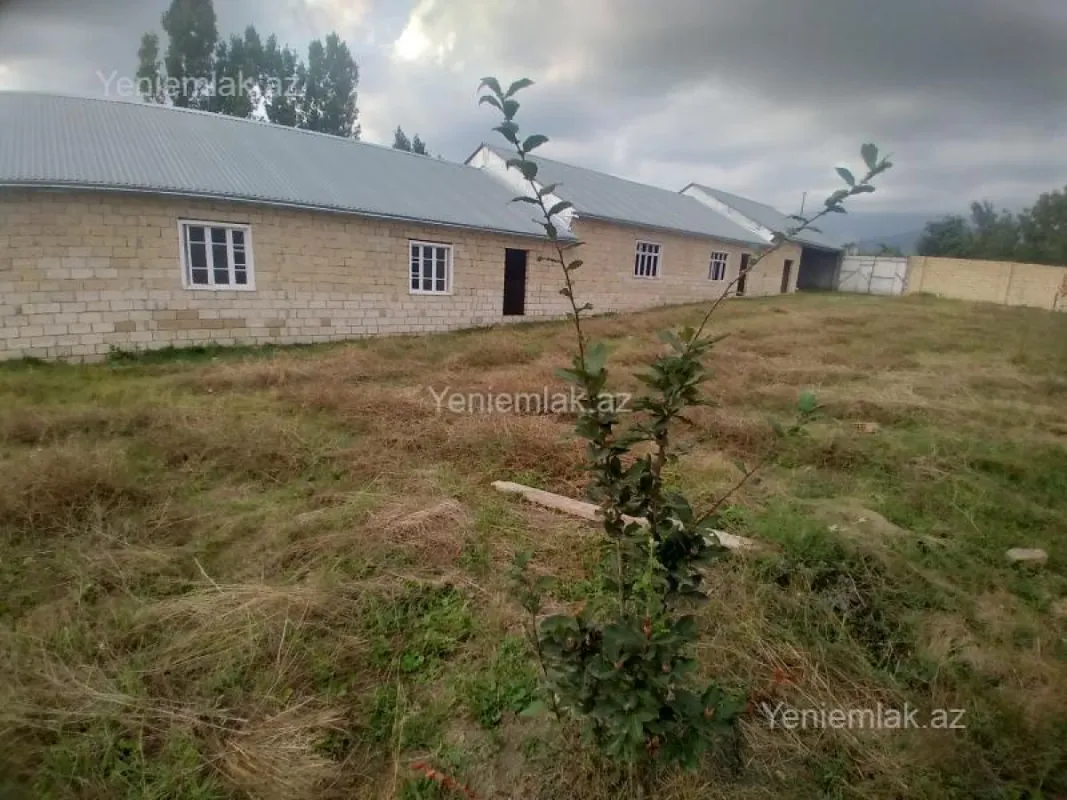 Satılır 5 otaqlı obyekt 450 m²