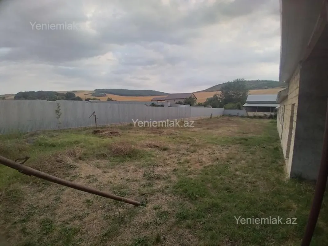 Satılır 5 otaqlı obyekt 450 m²