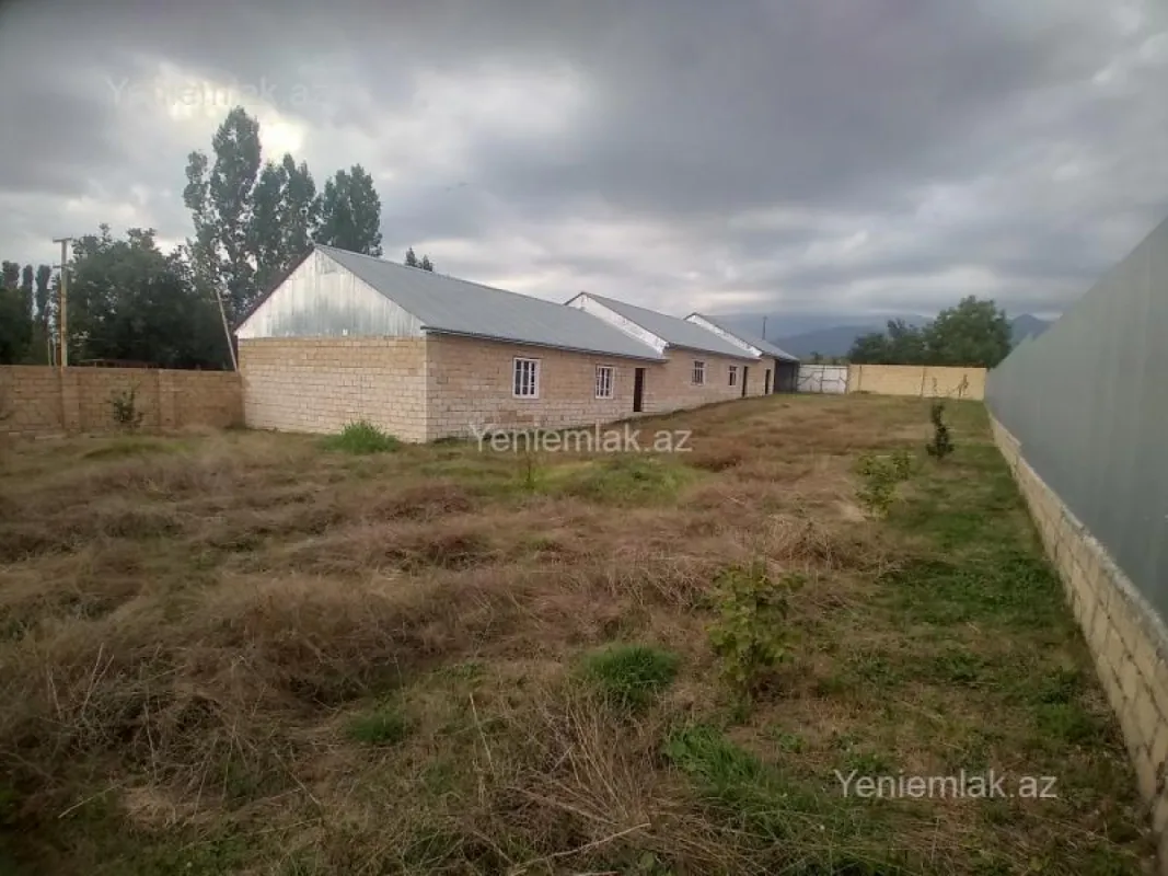 Satılır 5 otaqlı obyekt 450 m²