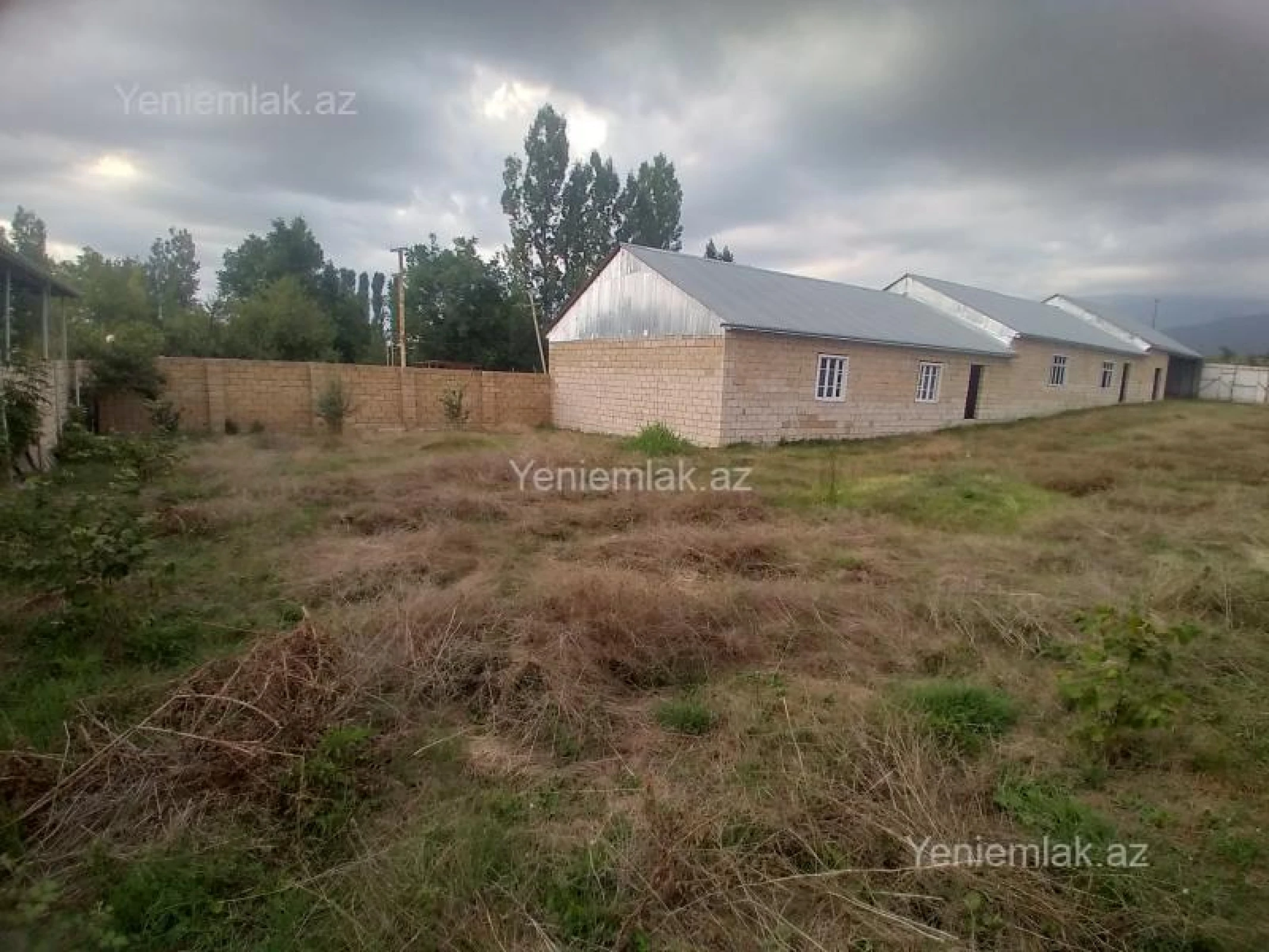 Satılır 5 otaqlı obyekt 450 m²