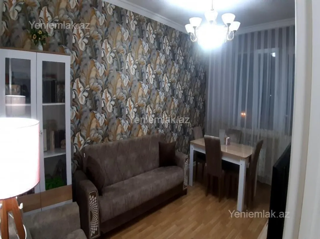 Satılır 3 otaqlı köhnə tikili 75 m²