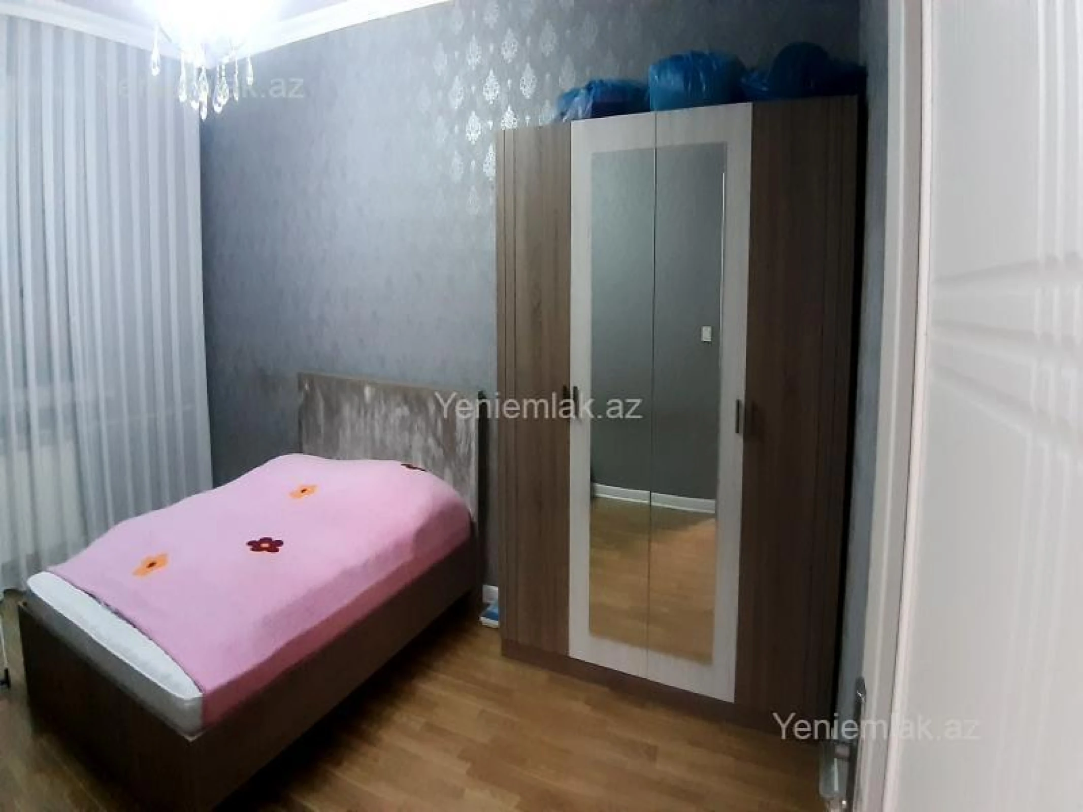 Satılır 3 otaqlı köhnə tikili 75 m²