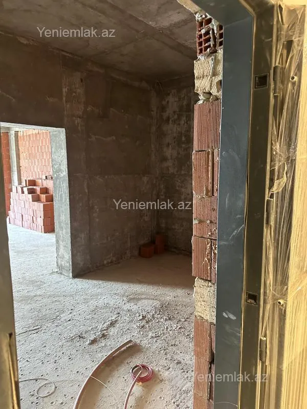 Satılır 2 otaqlı yeni tikili 79 m²