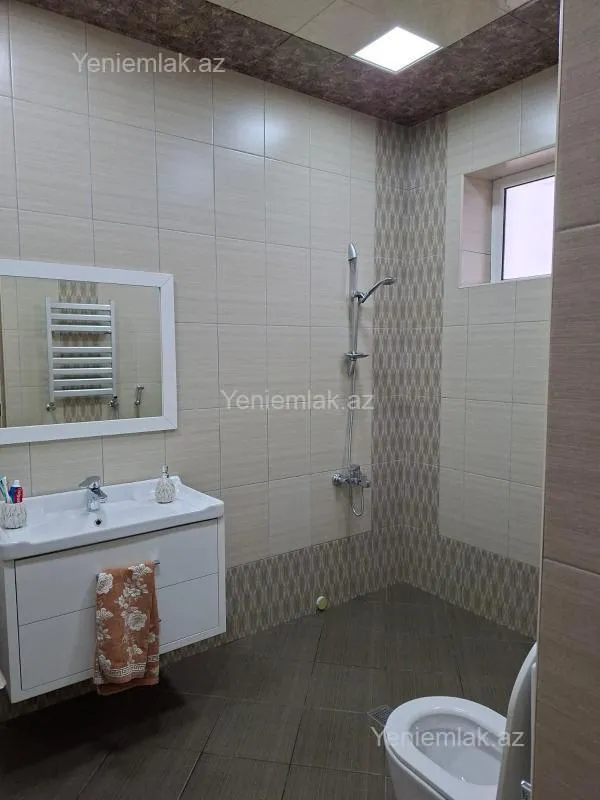 Satılır 4 otaqlı həyət evi 100 m²