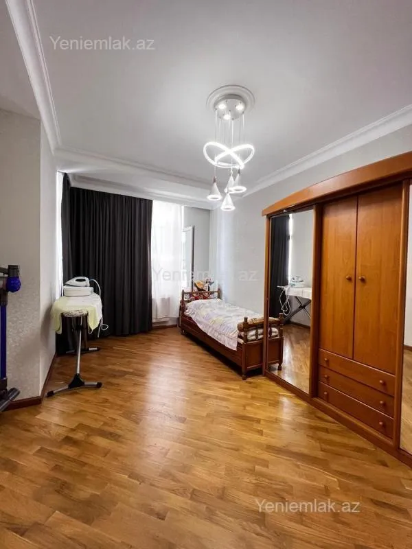Satılır 3 otaqlı yeni tikili 153 m²