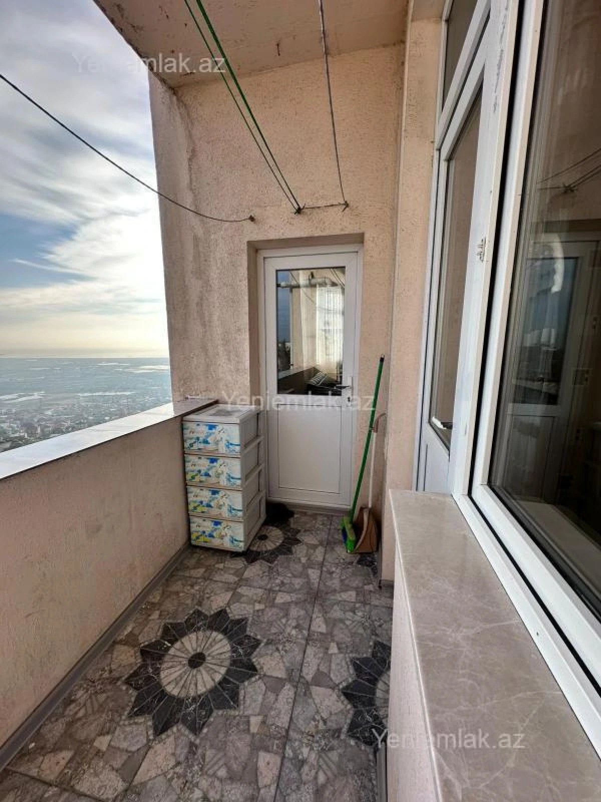 Satılır 3 otaqlı yeni tikili 115 m²