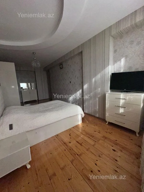 Satılır 3 otaqlı yeni tikili 115 m²