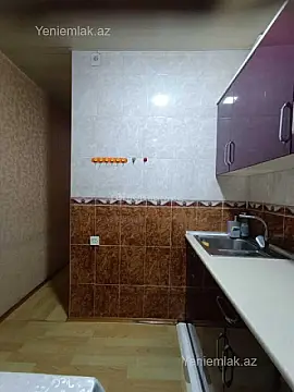 Satılır 3 otaqlı köhnə tikili 70 m²