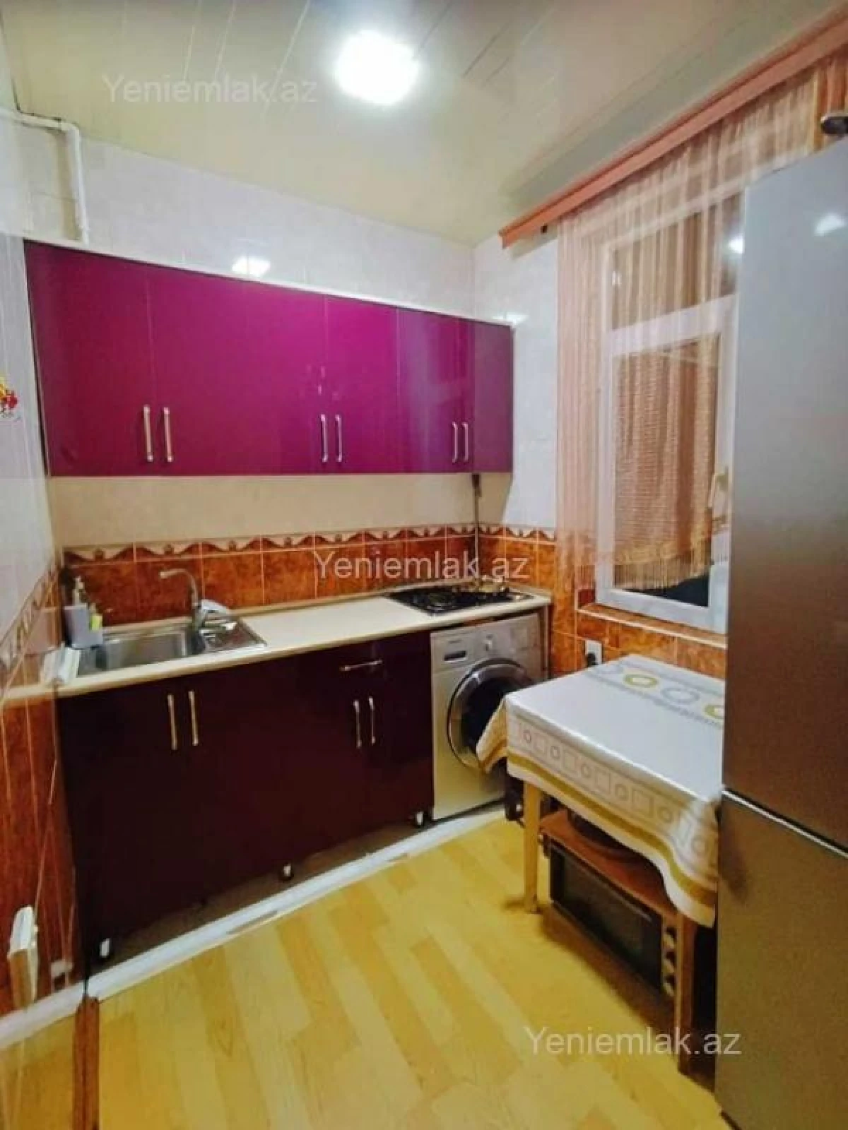 Satılır 3 otaqlı köhnə tikili 70 m²