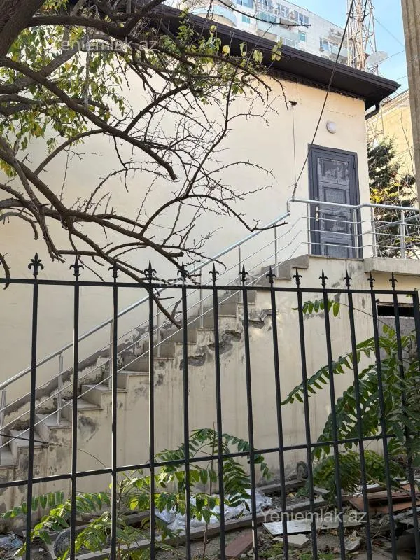 Satılır obyekt 160 m²