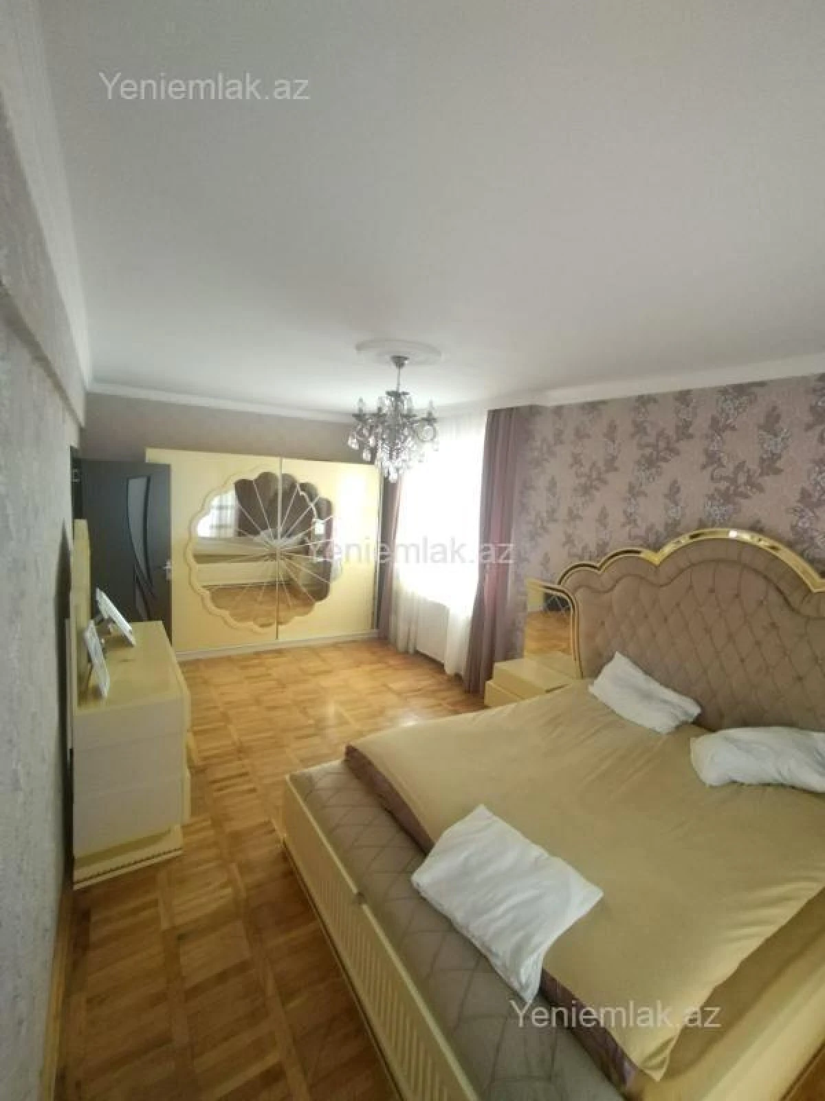 Satılır 5 otaqlı köhnə tikili 170 m²