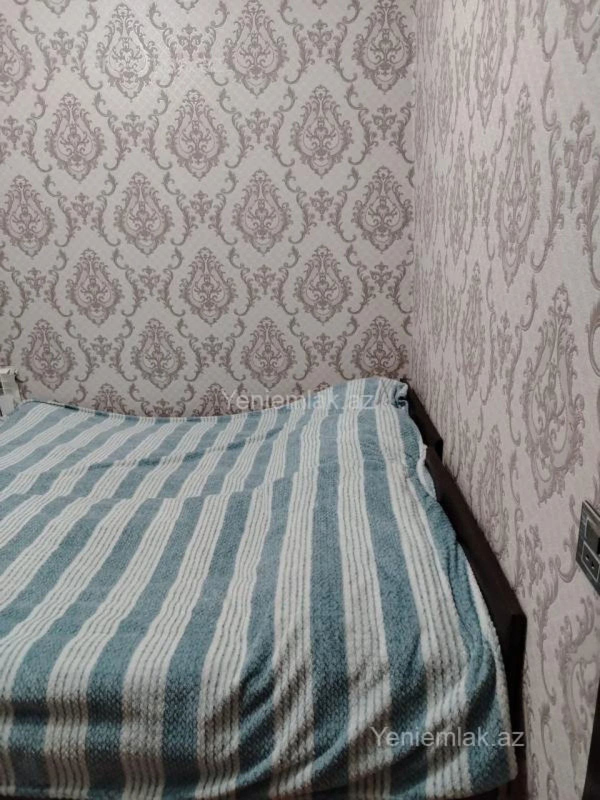 Satılır 1 otaqlı köhnə tikili 45 m²